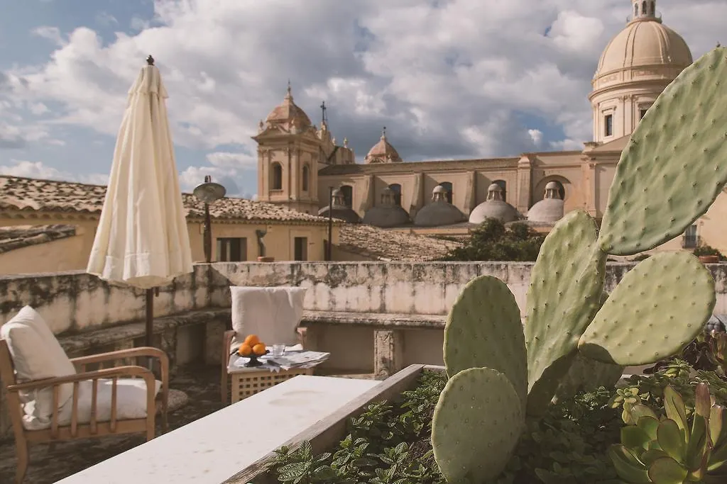 Palazzo Trigona Suites-1
